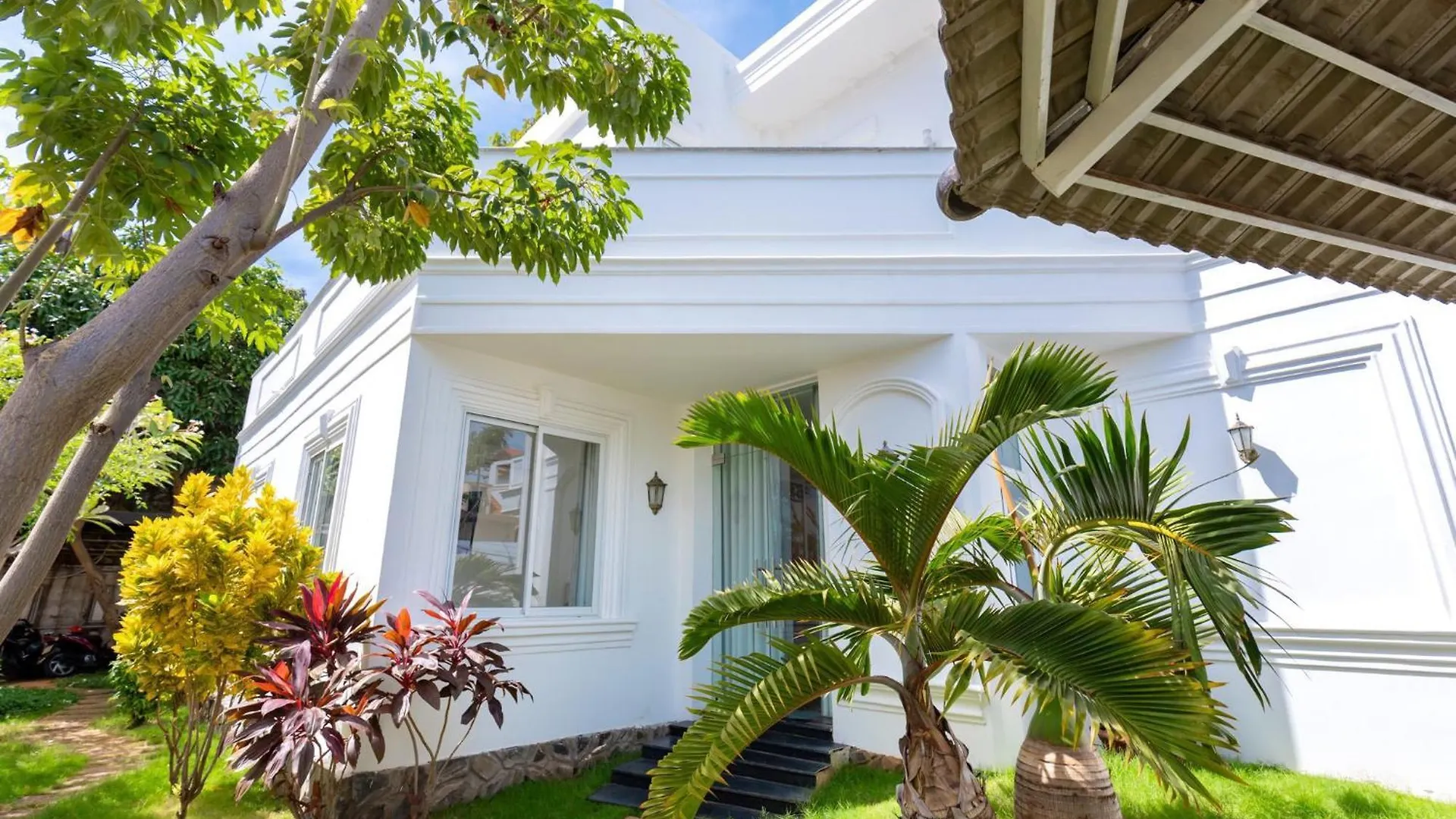 Palm Villa 20 - Style Tropical 7Bedrooms, Bida, Karaoke Vung Tau Apartment