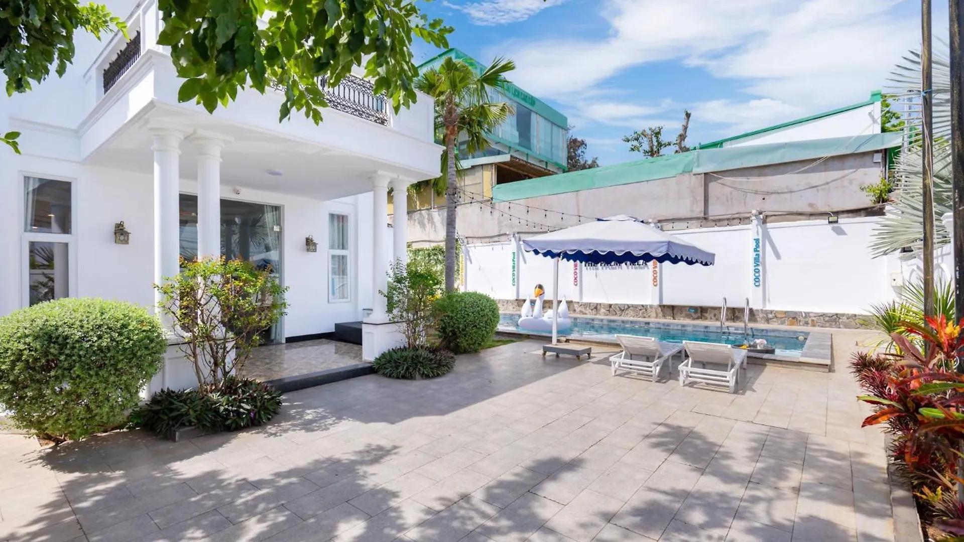 Palm Villa 20 - Style Tropical 7Bedrooms, Bida, Karaoke Vung Tau Apartment